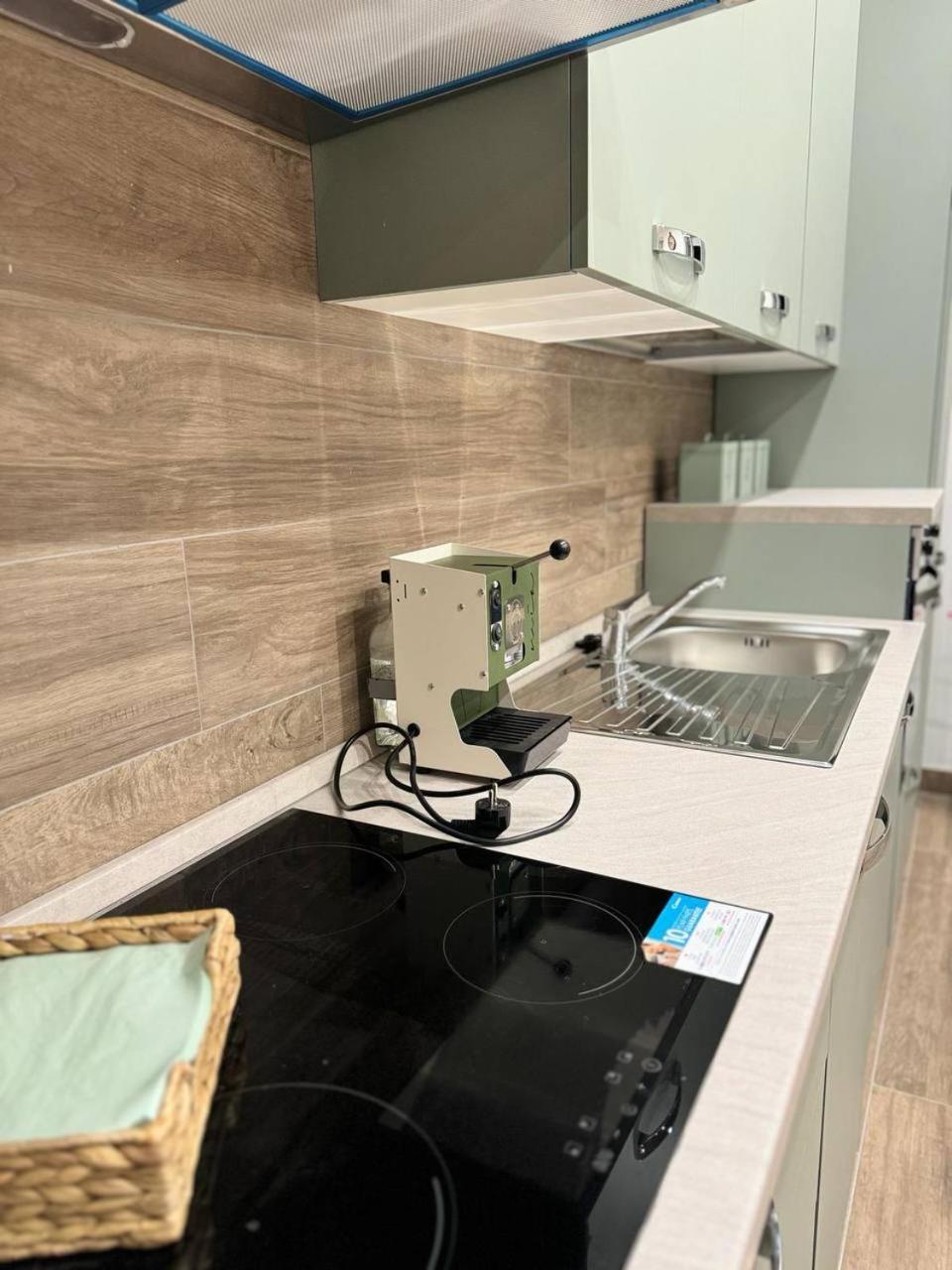 280 Mt Dalla Metro The Mox Luxury Apartament Apartman Nápoly Kültér fotó